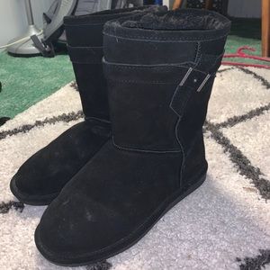 Bearpaw black boots